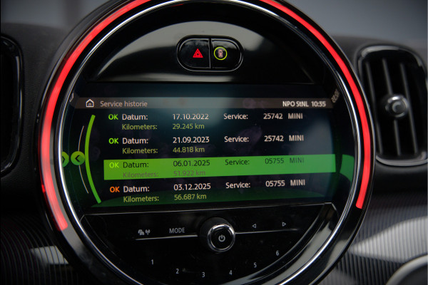 MINI Countryman 1.5 Cooper S E ALL4 | JCW | Panoramadak | Stoelverwarming | Harman Kardon | Head-Up Display | John Cooper Works | Camera | Apple Carplay | Parkeersensoren | Keyless |
