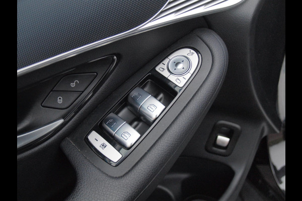 Mercedes-Benz EQC 400 4MATIC Business Solution 80 kWh | 94% | Camera | Sfeerverlichting | Cruise Control | Stoelverwarming |