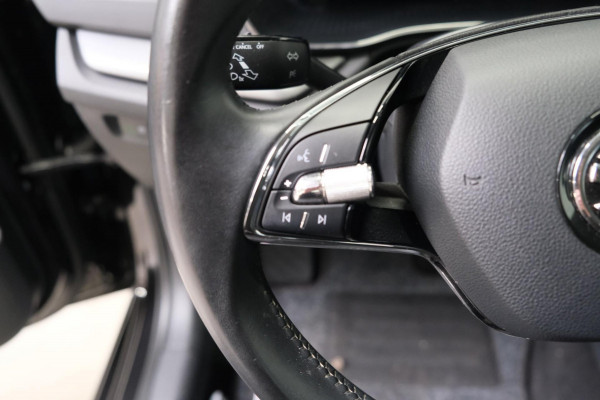 Škoda Octavia Combi 1.0 TSI Business Edition - N.A.P. Airco, Cruise, Navi, PDC.