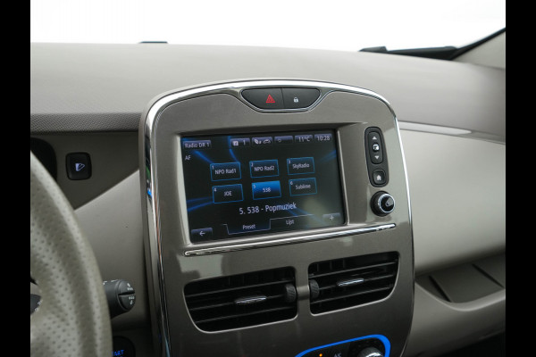 Renault ZOE R110 Bose 41 kWh (inclusive-Battery) {3-Fase}{SOH-85%} Aut.*LEATHER | BOSE-AUDIO | KEYLESS | CRUISE |  NAVI-FULLMAP | CAMERA | DIGI-COCKPIT | HEATED-COMFORTSEATS | ECC | PDC | FULL-LED | PRIVACY-GLASS | 17"ALU*