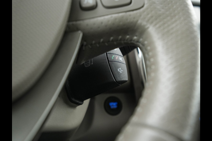 Renault ZOE R110 Bose 41 kWh (inclusive-Battery) {3-Fase}{SOH-85%} Aut.*LEATHER | BOSE-AUDIO | KEYLESS | CRUISE |  NAVI-FULLMAP | CAMERA | DIGI-COCKPIT | HEATED-COMFORTSEATS | ECC | PDC | FULL-LED | PRIVACY-GLASS | 17"ALU*