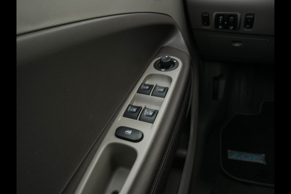 Renault ZOE R110 Bose 41 kWh (inclusive-Battery) {3-Fase}{SOH-85%} Aut.*LEATHER | BOSE-AUDIO | KEYLESS | CRUISE |  NAVI-FULLMAP | CAMERA | DIGI-COCKPIT | HEATED-COMFORTSEATS | ECC | PDC | FULL-LED | PRIVACY-GLASS | 17"ALU*