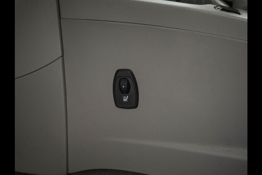 Renault ZOE R110 Bose 41 kWh (inclusive-Battery) {3-Fase}{SOH-85%} Aut.*LEATHER | BOSE-AUDIO | KEYLESS | CRUISE |  NAVI-FULLMAP | CAMERA | DIGI-COCKPIT | HEATED-COMFORTSEATS | ECC | PDC | FULL-LED | PRIVACY-GLASS | 17"ALU*