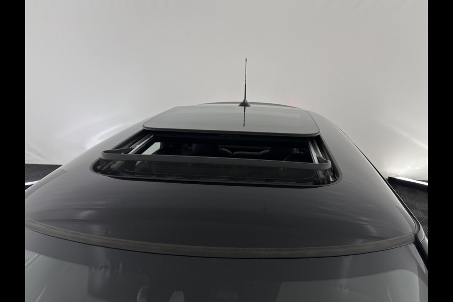 MINI Mini Electric Yours 33 kWh [ 3-Fase ] {SOH-100%} (INCL.BTW) Aut.* HEATPUMP | PANO | LEATHER | DIGI-COCKPIT | HEAD-UP | FULL-LED | NAVI-FULLMAP | HEATED-SPORTSEATS | DAB | CRUISE | HARMAN/KARDON | CAMERA | KEYLESS | AMBIENTLIGHT | 17"ALU*