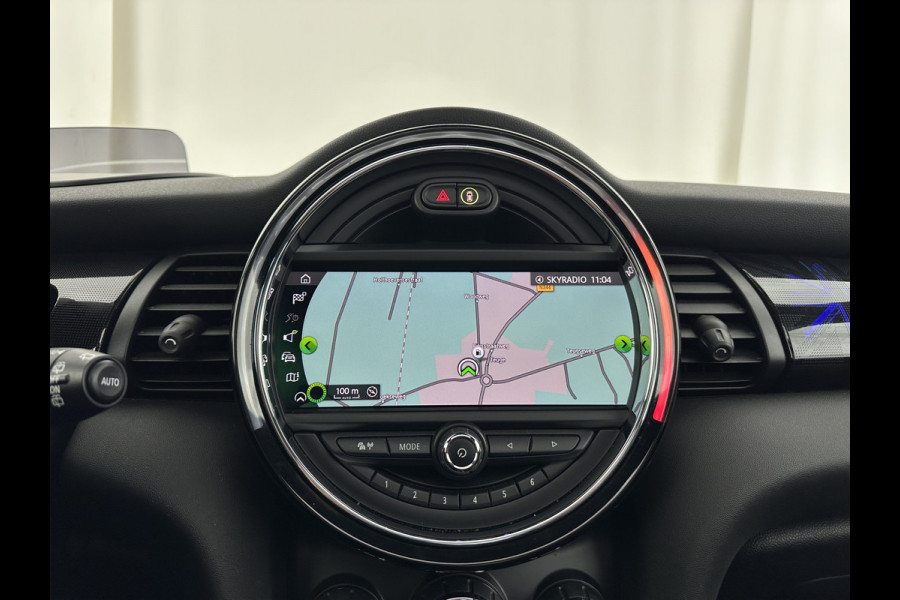 MINI Mini Electric Yours 33 kWh [ 3-Fase ] {SOH-100%} (INCL.BTW) Aut.* HEATPUMP | PANO | LEATHER | DIGI-COCKPIT | HEAD-UP | FULL-LED | NAVI-FULLMAP | HEATED-SPORTSEATS | DAB | CRUISE | HARMAN/KARDON | CAMERA | KEYLESS | AMBIENTLIGHT | 17"ALU*