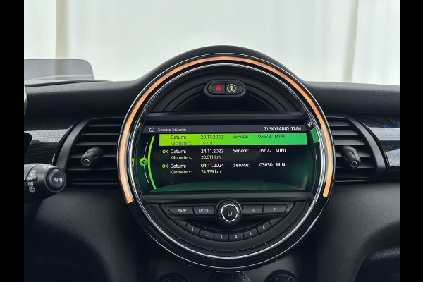 MINI Mini Electric Yours 33 kWh [ 3-Fase ] {SOH-100%} (INCL.BTW) Aut.* HEATPUMP | PANO | LEATHER | DIGI-COCKPIT | HEAD-UP | FULL-LED | NAVI-FULLMAP | HEATED-SPORTSEATS | DAB | CRUISE | HARMAN/KARDON | CAMERA | KEYLESS | AMBIENTLIGHT | 17"ALU*