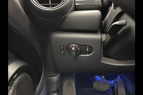 MINI Mini Electric Yours 33 kWh [ 3-Fase ] {SOH-100%} (INCL.BTW) Aut.* HEATPUMP | PANO | LEATHER | DIGI-COCKPIT | HEAD-UP | FULL-LED | NAVI-FULLMAP | HEATED-SPORTSEATS | DAB | CRUISE | HARMAN/KARDON | CAMERA | KEYLESS | AMBIENTLIGHT | 17"ALU*