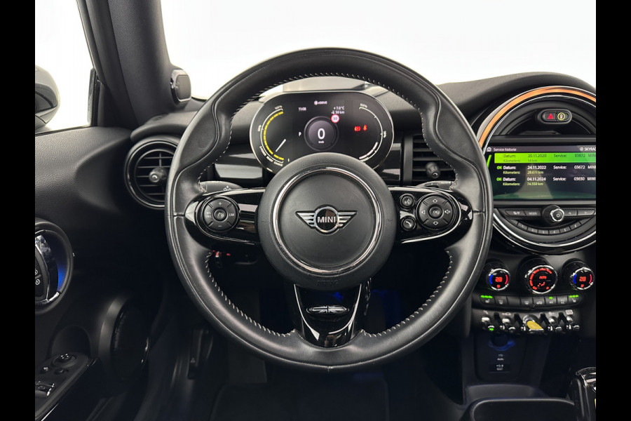 MINI Mini Electric Yours 33 kWh [ 3-Fase ] {SOH-100%} (INCL.BTW) Aut.* HEATPUMP | PANO | LEATHER | DIGI-COCKPIT | HEAD-UP | FULL-LED | NAVI-FULLMAP | HEATED-SPORTSEATS | DAB | CRUISE | HARMAN/KARDON | CAMERA | KEYLESS | AMBIENTLIGHT | 17"ALU*