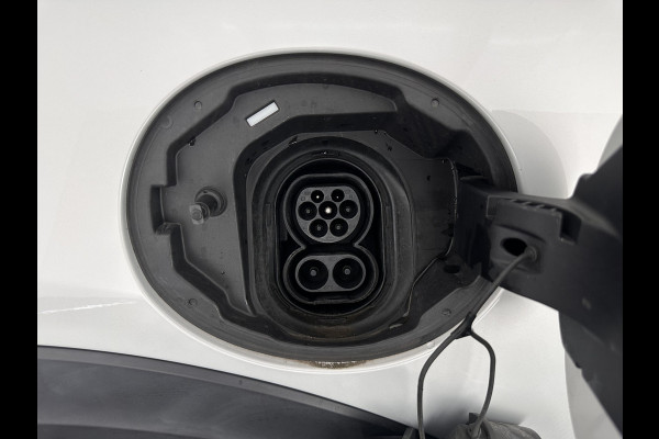 MINI Mini Electric Yours 33 kWh [ 3-Fase ] {SOH-100%} (INCL.BTW) Aut.* HEATPUMP | PANO | LEATHER | DIGI-COCKPIT | HEAD-UP | FULL-LED | NAVI-FULLMAP | HEATED-SPORTSEATS | DAB | CRUISE | HARMAN/KARDON | CAMERA | KEYLESS | AMBIENTLIGHT | 17"ALU*