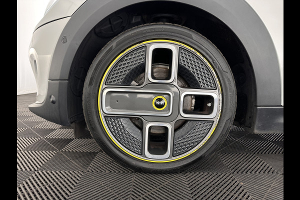 MINI Mini Electric Yours 33 kWh [ 3-Fase ] {SOH-100%} (INCL.BTW) Aut.* HEATPUMP | PANO | LEATHER | DIGI-COCKPIT | HEAD-UP | FULL-LED | NAVI-FULLMAP | HEATED-SPORTSEATS | DAB | CRUISE | HARMAN/KARDON | CAMERA | KEYLESS | AMBIENTLIGHT | 17"ALU*