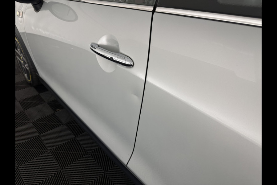 MINI Mini Electric Yours 33 kWh [ 3-Fase ] {SOH-100%} (INCL.BTW) Aut.* HEATPUMP | PANO | LEATHER | DIGI-COCKPIT | HEAD-UP | FULL-LED | NAVI-FULLMAP | HEATED-SPORTSEATS | DAB | CRUISE | HARMAN/KARDON | CAMERA | KEYLESS | AMBIENTLIGHT | 17"ALU*