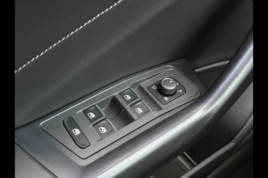 Volkswagen T-Roc 1.5 TSI Move | ACC | Camera | IQ Light | DAB+ | 18 inch