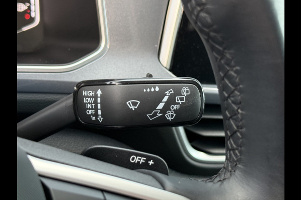 Volkswagen T-Roc 1.5 TSI Move | ACC | Camera | IQ Light | DAB+ | 18 inch