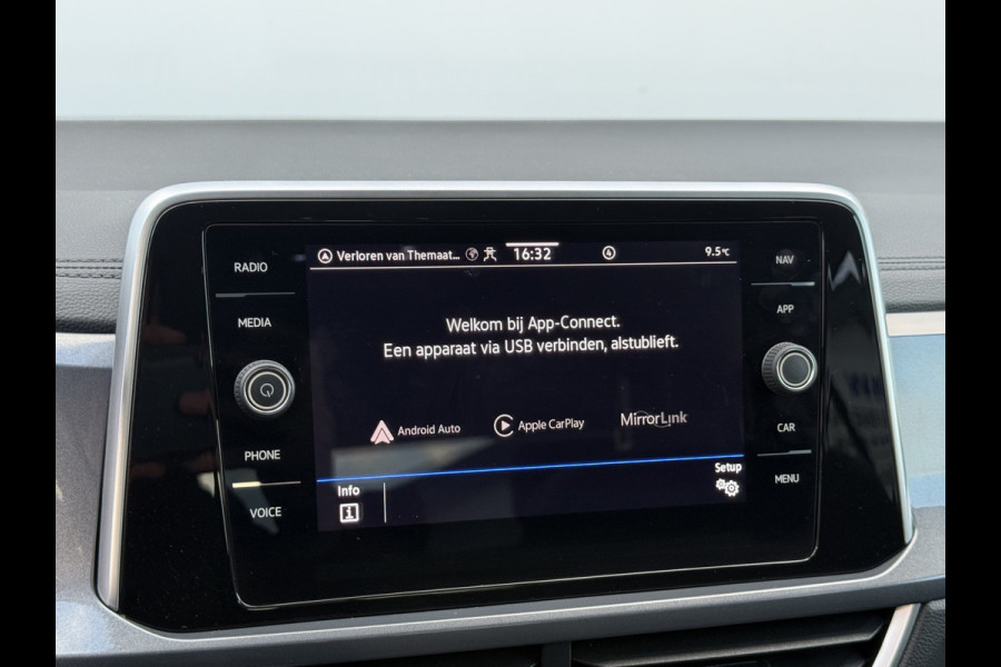 Volkswagen T-Roc 1.5 TSI Move | ACC | Camera | IQ Light | DAB+ | 18 inch