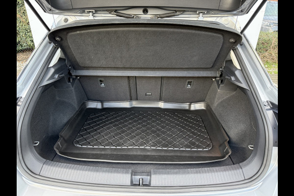 Volkswagen T-Roc 1.5 TSI Move | ACC | Camera | IQ Light | DAB+ | 18 inch