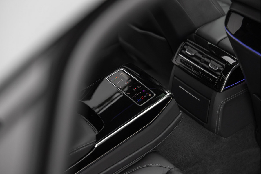 Audi S8 4.0 TFSI 571pk Quattro Pano B&O Standkachel 4-wielsturing HuD