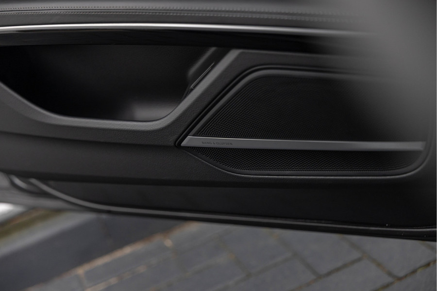 Audi S8 4.0 TFSI 571pk Quattro Pano B&O Standkachel 4-wielsturing HuD