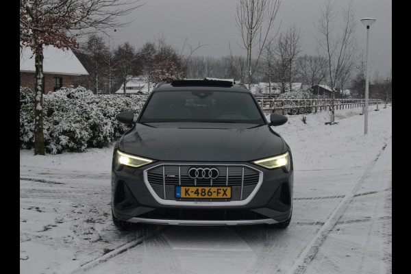 Audi e-tron 55 quattro S edition 95 kWh | SOH 93% | S-Line | Panoramadak | Bang & Olufsen | Camera | Trekhaak | Apple Carplay |