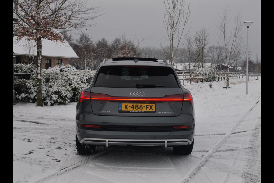 Audi e-tron 55 quattro S edition 95 kWh | SOH 93% | S-Line | Panoramadak | Bang & Olufsen | Camera | Trekhaak | Apple Carplay |
