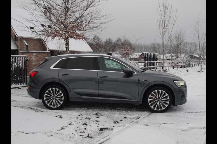 Audi e-tron 55 quattro S edition 95 kWh | SOH 93% | S-Line | Panoramadak | Bang & Olufsen | Camera | Trekhaak | Apple Carplay |