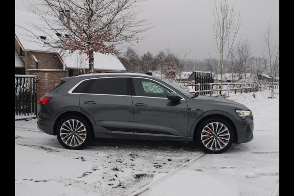 Audi e-tron 55 quattro S edition 95 kWh | SOH 93% | S-Line | Panoramadak | Bang & Olufsen | Camera | Trekhaak | Apple Carplay |
