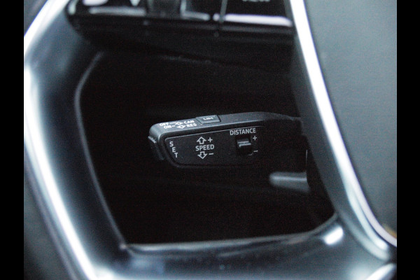 Audi e-tron 55 quattro S edition 95 kWh | SOH 93% | S-Line | Panoramadak | Bang & Olufsen | Camera | Trekhaak | Apple Carplay |