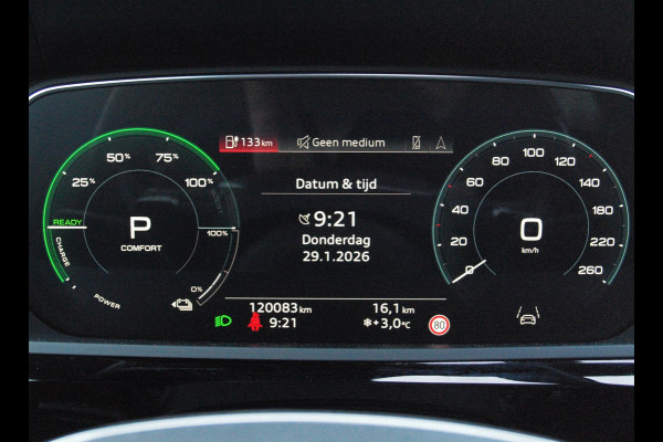 Audi e-tron 55 quattro S edition 95 kWh | SOH 93% | S-Line | Panoramadak | Bang & Olufsen | Camera | Trekhaak | Apple Carplay |