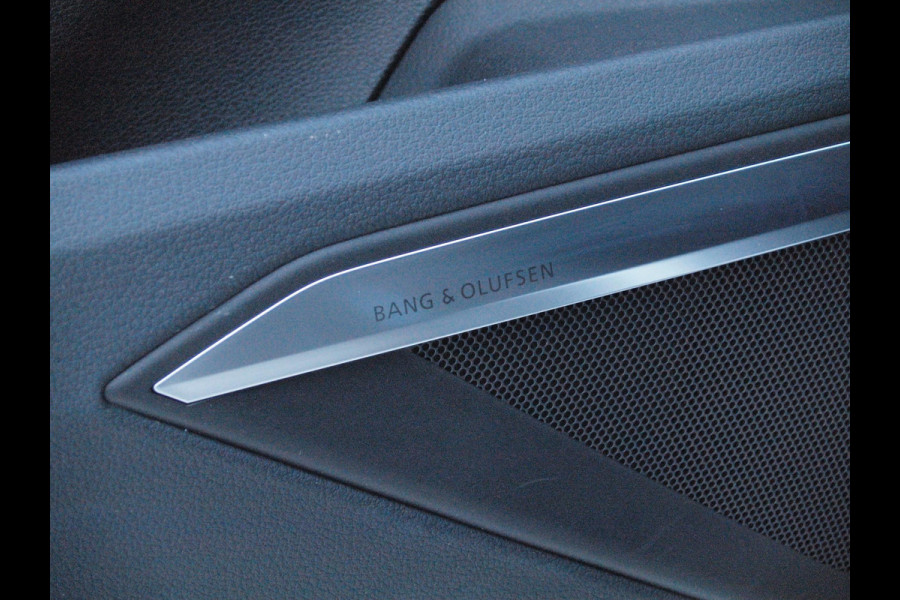 Audi e-tron 55 quattro S edition 95 kWh | SOH 93% | S-Line | Panoramadak | Bang & Olufsen | Camera | Trekhaak | Apple Carplay |