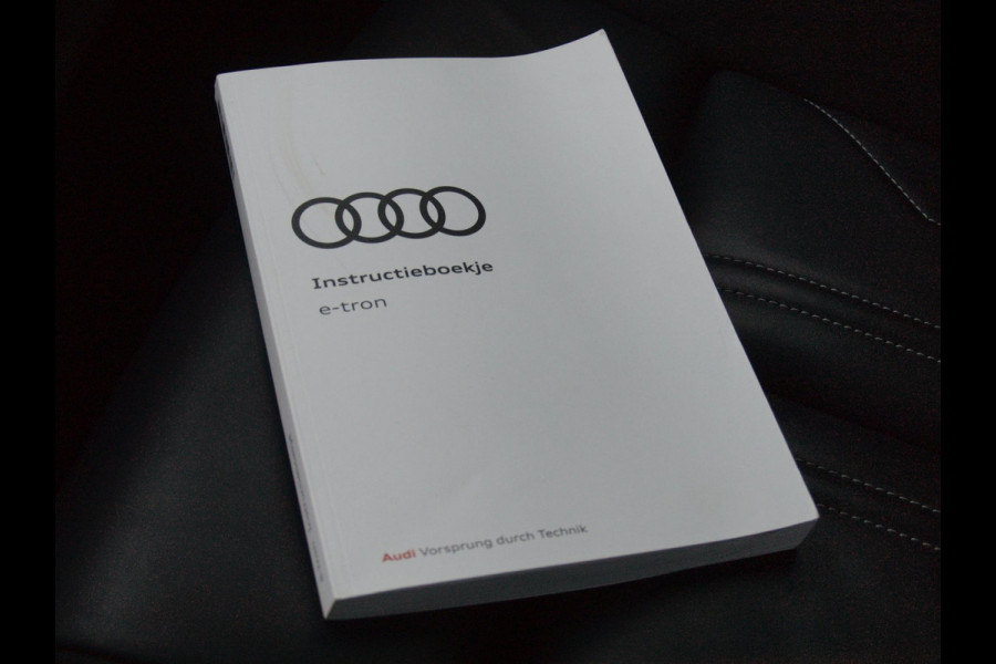 Audi e-tron 55 quattro S edition 95 kWh | SOH 93% | S-Line | Panoramadak | Bang & Olufsen | Camera | Trekhaak | Apple Carplay |