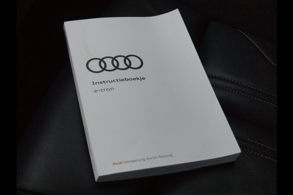 Audi e-tron 55 quattro S edition 95 kWh | SOH 93% | S-Line | Panoramadak | Bang & Olufsen | Camera | Trekhaak | Apple Carplay |
