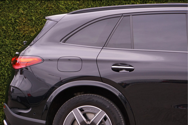 Mercedes-Benz GLC GLC 300 e 4MATIC AMG Line Night | Panorama Keyless Rijassistentie Leder