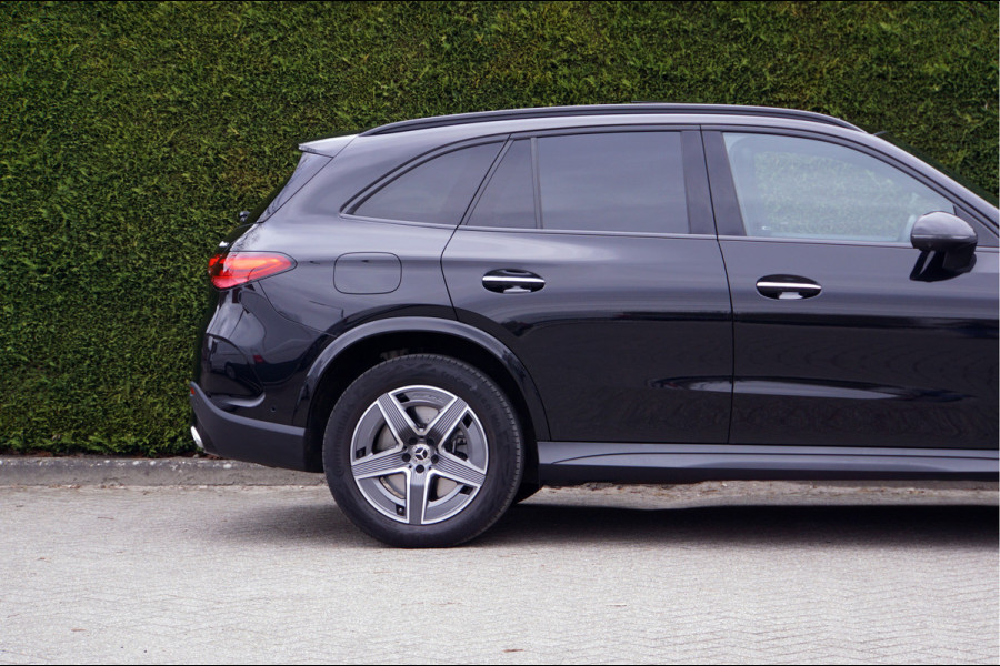 Mercedes-Benz GLC GLC 300 e 4MATIC AMG Line Night | Panorama Keyless Rijassistentie Leder