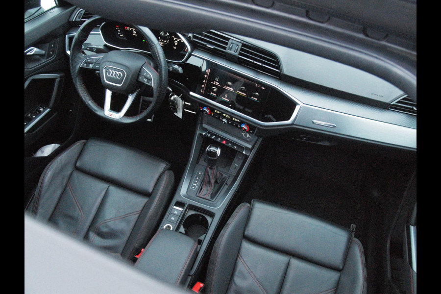Audi Q3 Sportback 35 TFSI S Edition | 2x S-Line | Panoramadak | NL-Auto | Apple Carplay | Parkeersensoren |