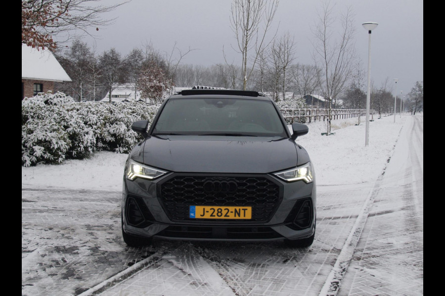 Audi Q3 Sportback 35 TFSI S Edition | 2x S-Line | Panoramadak | NL-Auto | Apple Carplay | Parkeersensoren |