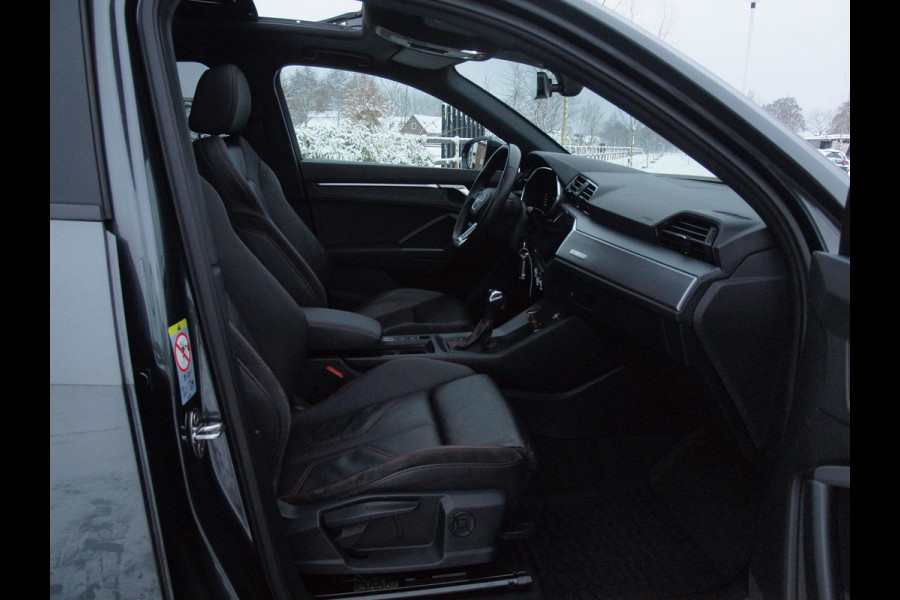 Audi Q3 Sportback 35 TFSI S Edition | 2x S-Line | Panoramadak | NL-Auto | Apple Carplay | Parkeersensoren |