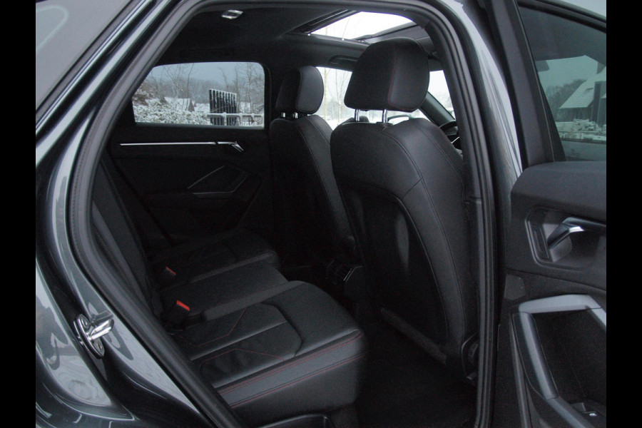Audi Q3 Sportback 35 TFSI S Edition | 2x S-Line | Panoramadak | NL-Auto | Apple Carplay | Parkeersensoren |