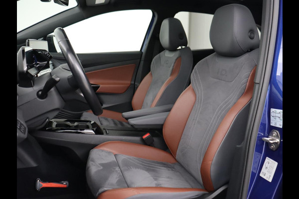 Volkswagen ID.4 Max 77 kWh | Panoramadak | Stoelverwarming | Head-Up | Warmtepomp | 360 Camera | Trekhaak | Sfeerverlichting | Half leder | Matrix LED | Carplay | Adaptive cruise | Memory | Keyless | Massage