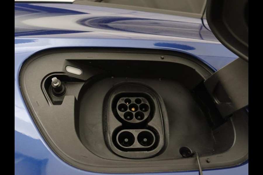 Volkswagen ID.4 Max 77 kWh | Panoramadak | Stoelverwarming | Head-Up | Warmtepomp | 360 Camera | Trekhaak | Sfeerverlichting | Half leder | Matrix LED | Carplay | Adaptive cruise | Memory | Keyless | Massage