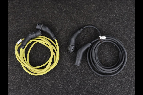 Volkswagen ID.4 Max 77 kWh | Panoramadak | Stoelverwarming | Head-Up | Warmtepomp | 360 Camera | Trekhaak | Sfeerverlichting | Half leder | Matrix LED | Carplay | Adaptive cruise | Memory | Keyless | Massage