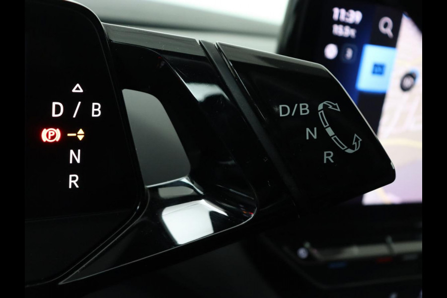 Volkswagen ID.4 Max 77 kWh | Panoramadak | Stoelverwarming | Head-Up | Warmtepomp | 360 Camera | Trekhaak | Sfeerverlichting | Half leder | Matrix LED | Carplay | Adaptive cruise | Memory | Keyless | Massage