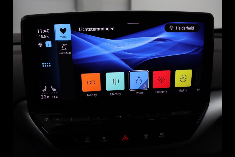 Volkswagen ID.4 Max 77 kWh | Panoramadak | Stoelverwarming | Head-Up | Warmtepomp | 360 Camera | Trekhaak | Sfeerverlichting | Half leder | Matrix LED | Carplay | Adaptive cruise | Memory | Keyless | Massage