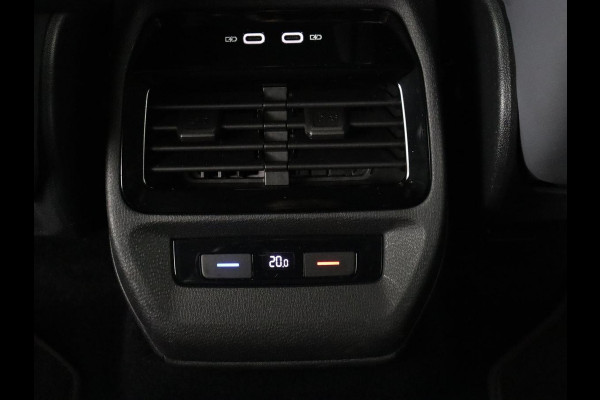 Volkswagen ID.4 Max 77 kWh | Panoramadak | Stoelverwarming | Head-Up | Warmtepomp | 360 Camera | Trekhaak | Sfeerverlichting | Half leder | Matrix LED | Carplay | Adaptive cruise | Memory | Keyless | Massage