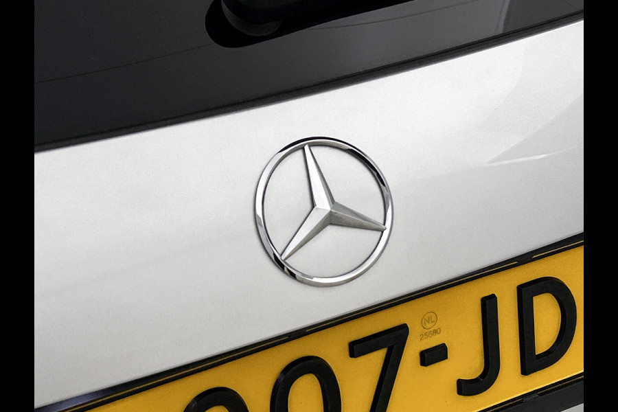 Mercedes-Benz GLA 250 e Business Solution Luxury Limited Lichtmetalen velgen | Navigatie | Parking support met camera achter | Inclusief 24 maanden MB Certified garantie voor Europa.
