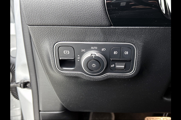 Mercedes-Benz GLA 250 e Business Solution Luxury Limited Lichtmetalen velgen | Navigatie | Parking support met camera achter | Inclusief 24 maanden MB Certified garantie voor Europa.
