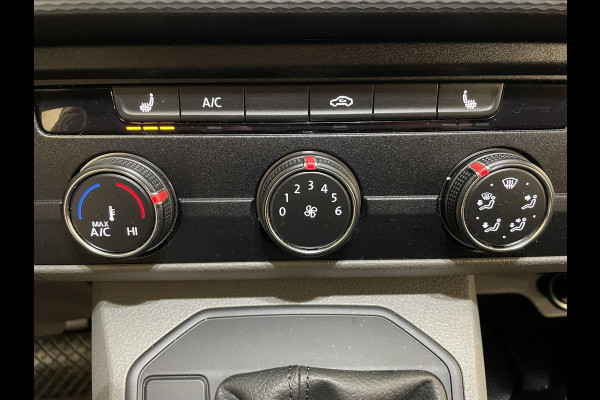 Volkswagen Transporter 2.0 TDI L1H1 Comfortline 150 PK DSG Airco Cruise Control Stoelverwarming Trekhaak 2X Schuifdeur Achterklep