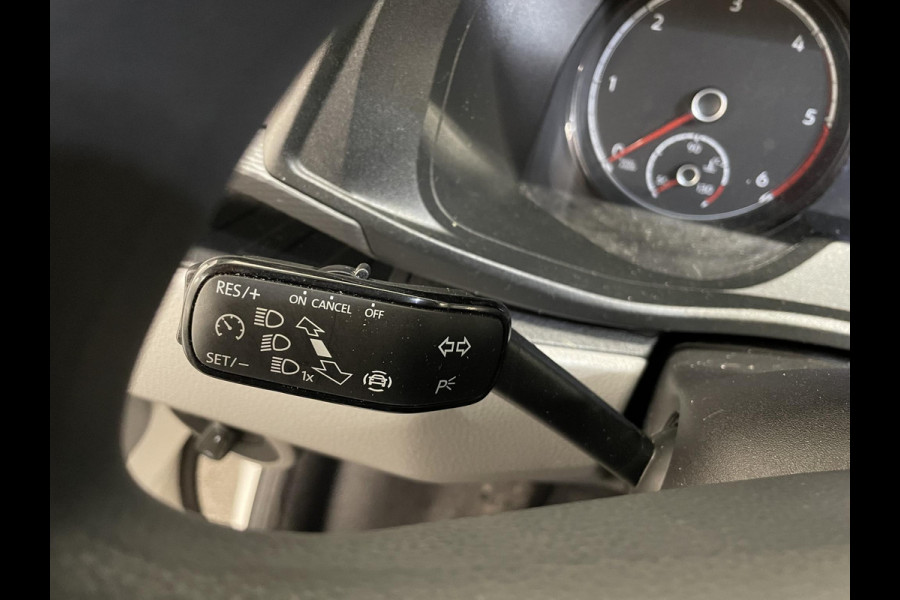 Volkswagen Transporter 2.0 TDI L1H1 Comfortline 150 PK DSG Airco Cruise Control Stoelverwarming Trekhaak 2X Schuifdeur Achterklep