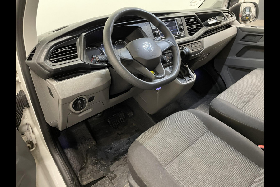 Volkswagen Transporter 2.0 TDI L1H1 Comfortline 150 PK DSG Airco Cruise Control Stoelverwarming Trekhaak 2X Schuifdeur Achterklep