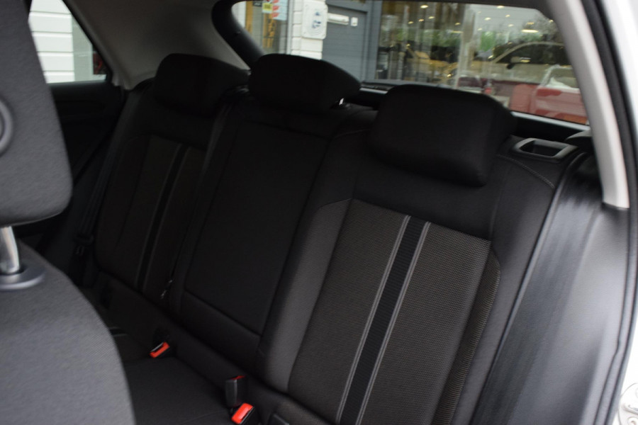 Volkswagen T-Roc 1.0 TSI Style|Trekhaak|ACC|Cam.|Carplay|