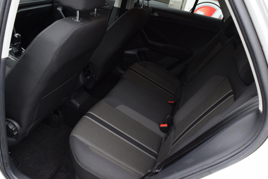 Volkswagen T-Roc 1.0 TSI Style|Trekhaak|ACC|Cam.|Carplay|