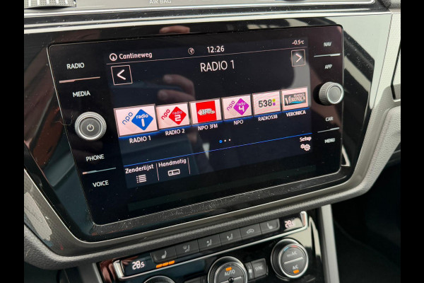 Volkswagen Touran 1.5 TSI Comfortline Business 7p NAVI - ACC - STOELVERW.